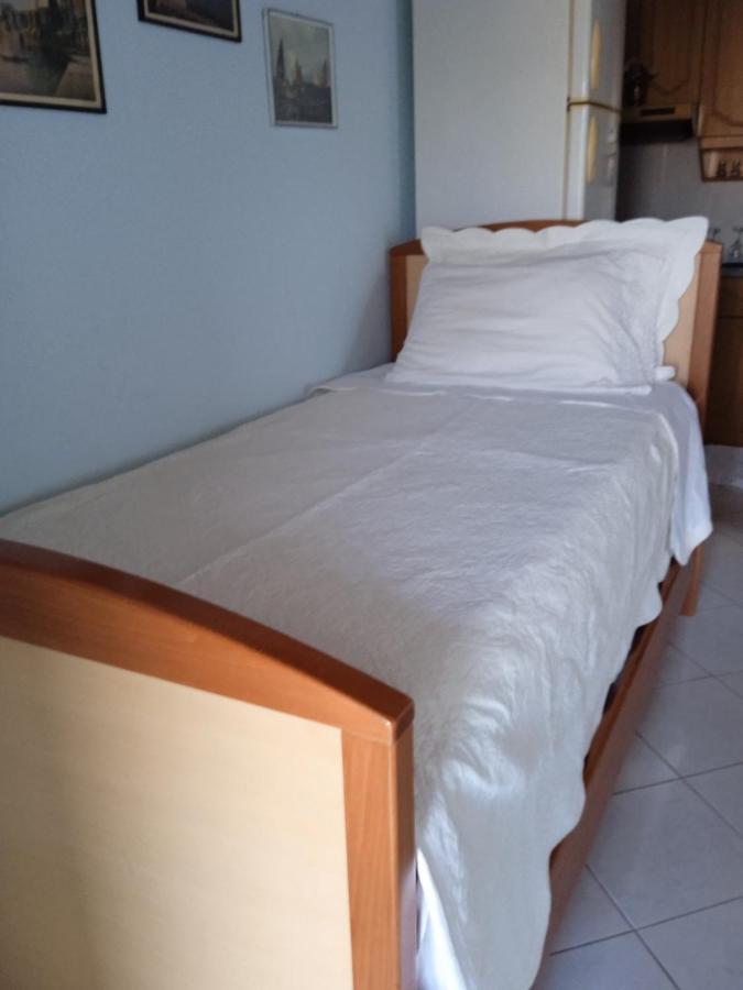 Rosemary House Guest House Sarande Exterior photo